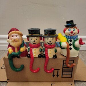 Lot of 4 Vintage Stocking Holders Snowman santa Hard Plastic 1982 Sun Hill